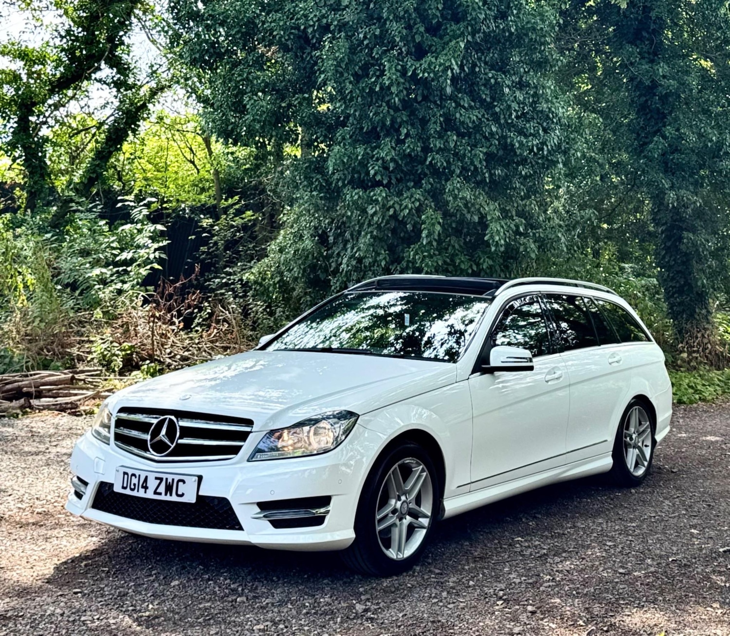 Used Mercedes-Benz C Class 2014 for sale - 76360353: Photo 3