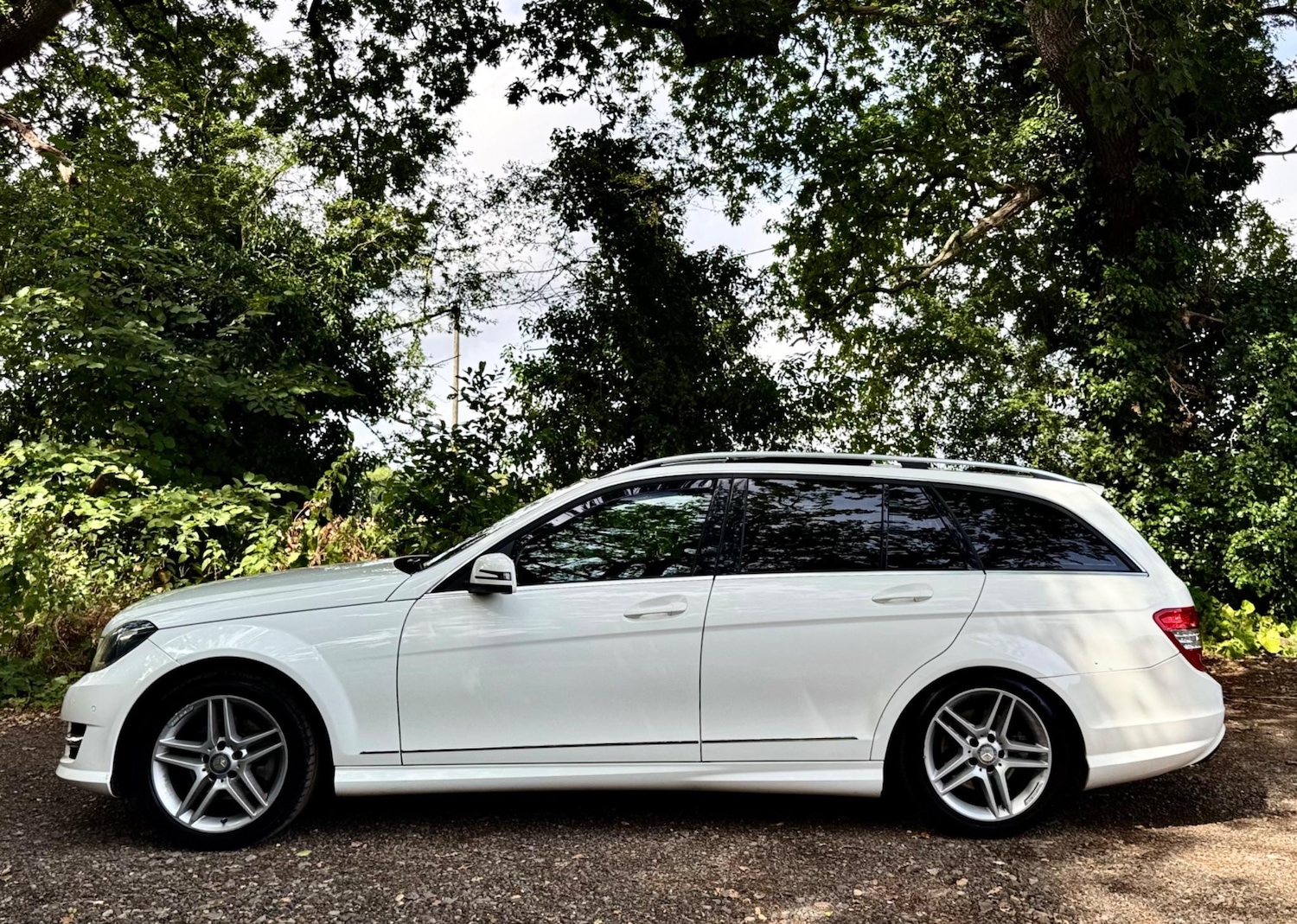 Used Mercedes-Benz C Class 2014 for sale - 76360353: Photo 4
