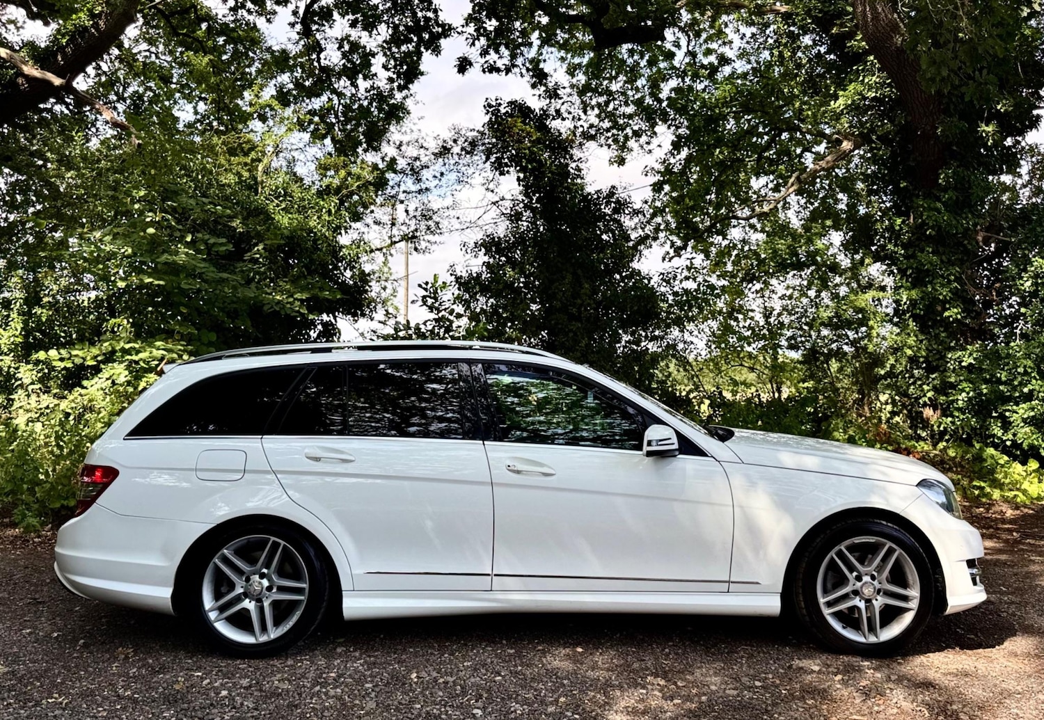 Used Mercedes-Benz C Class 2014 for sale - 76360353: Photo 8
