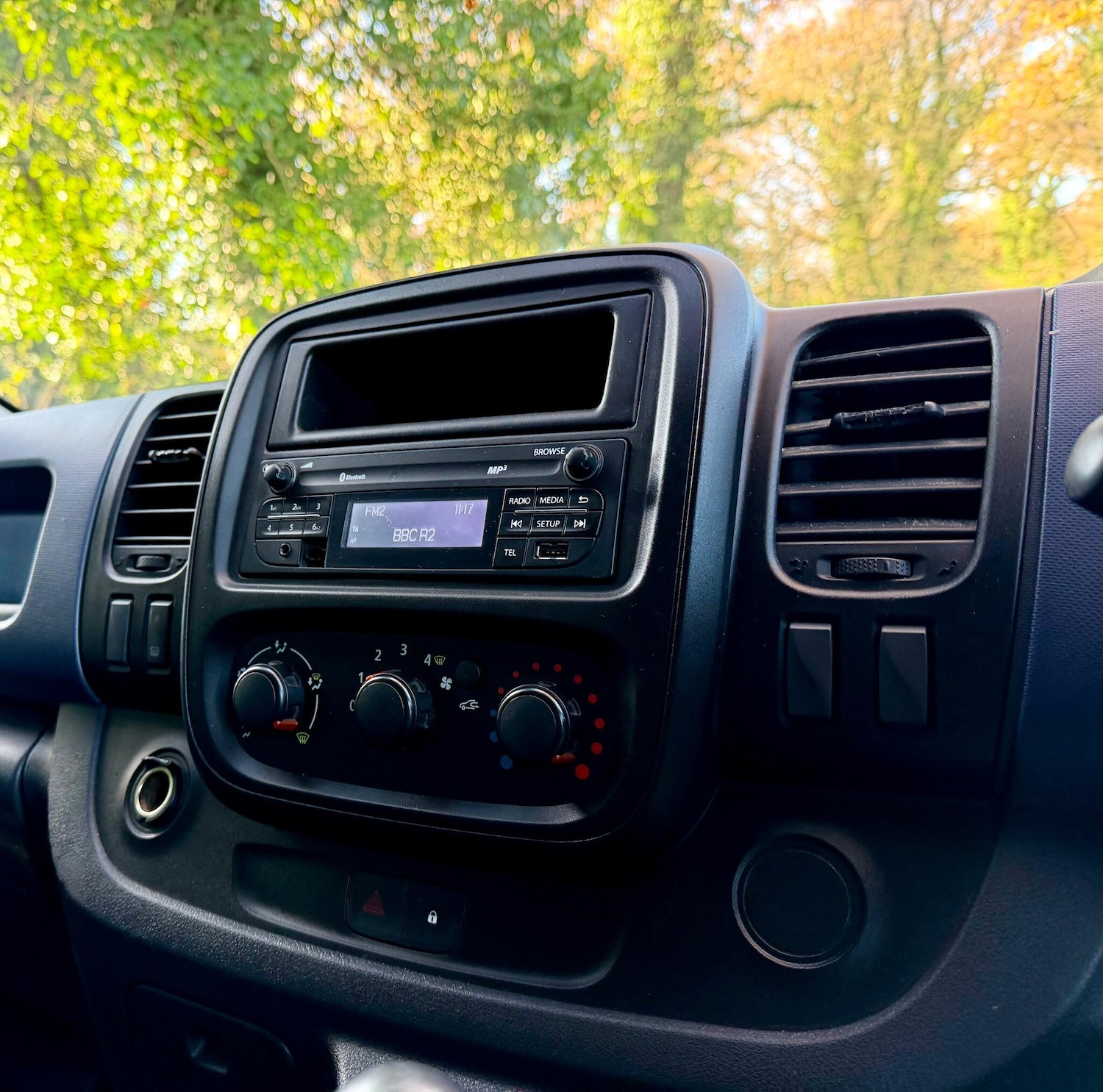 Used Vauxhall Vivaro 2015 for sale - 76825201: Photo 21