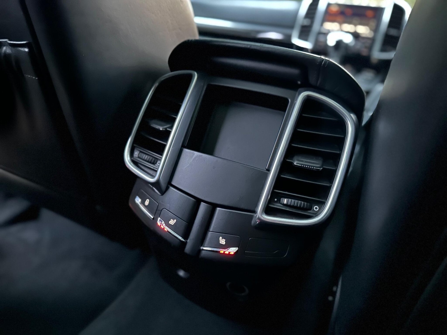 Used Porsche Cayenne 2012 for sale - 76457283: Photo 32