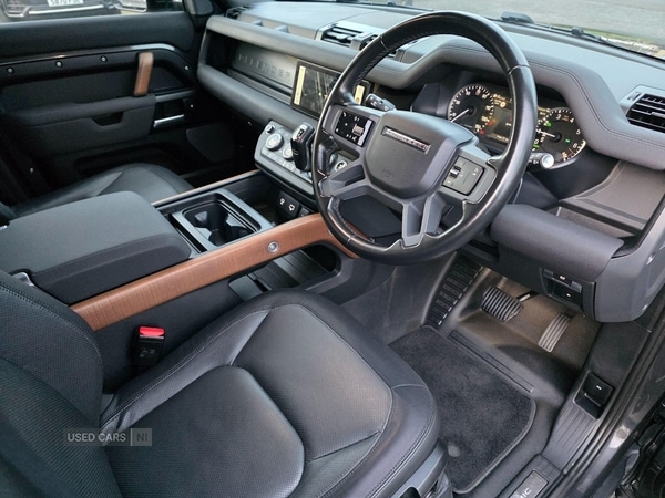 Used Land Rover Defender 2022 for sale - 77052596: Photo 11