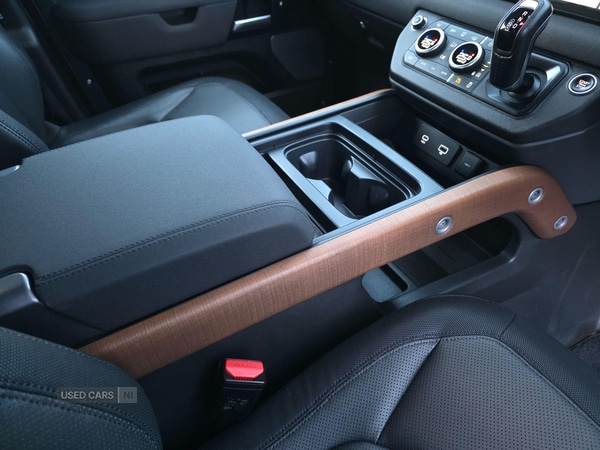 Used Land Rover Defender 2022 for sale - 77052596: Photo 14