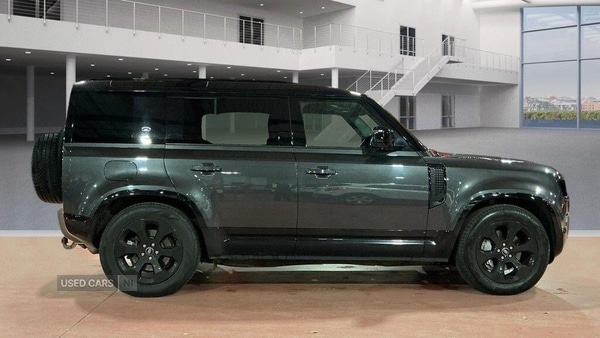 Used Land Rover Defender 2022 for sale - 77052596: Photo 6