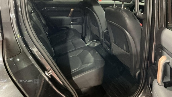Used Land Rover Defender 2022 for sale - 77052596: Photo 9