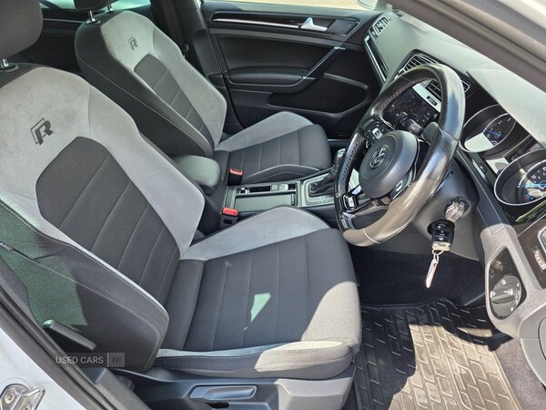 Used Volkswagen Golf 2017 for sale - 74946289: Photo 8
