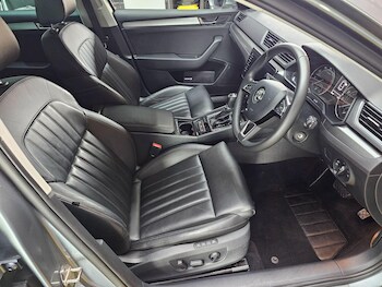 Used Skoda Superb 2017 for sale - 78843115: Photo