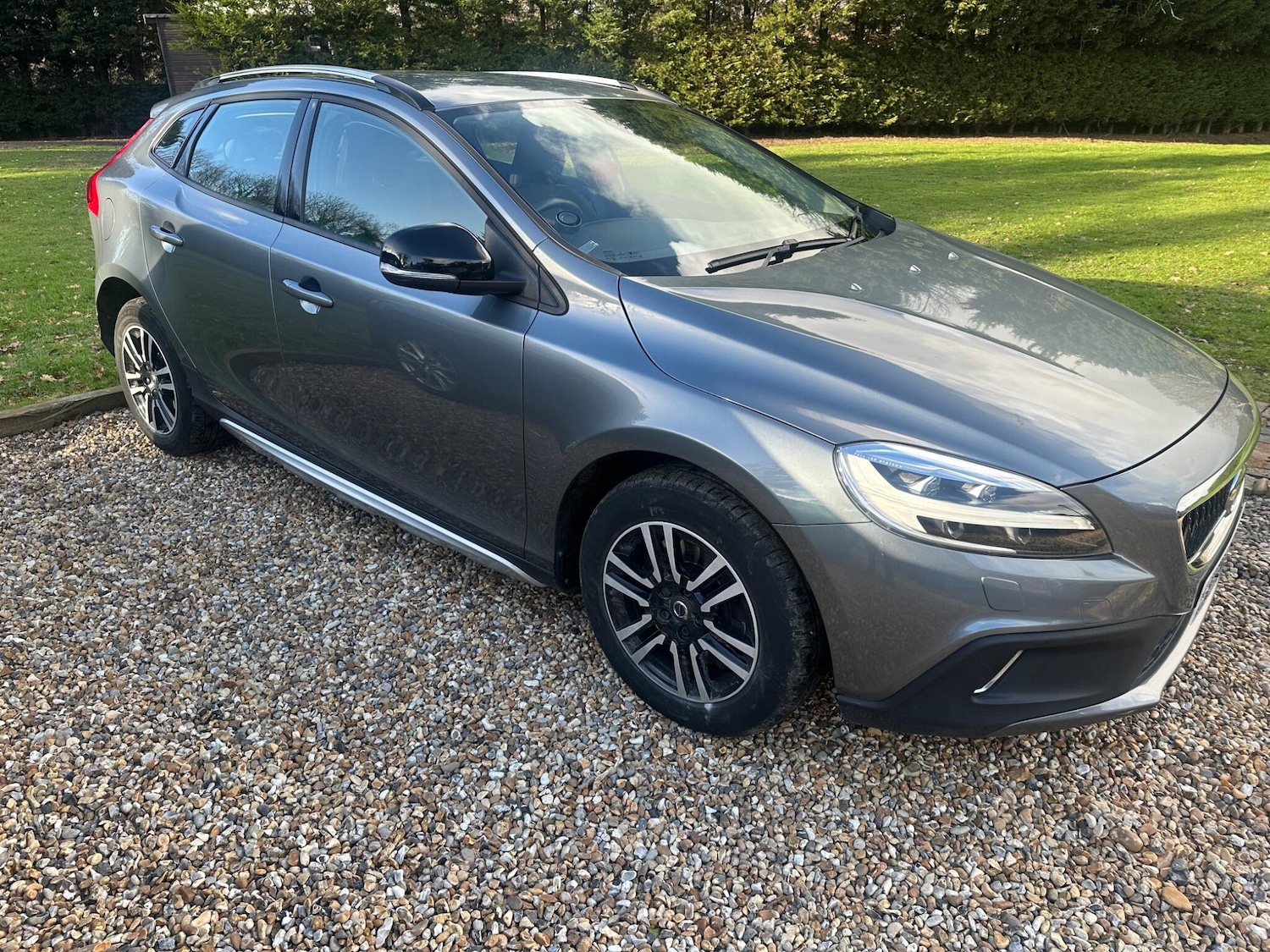 Used Volvo V40 Cross Country for sale - 77801969: Photo 1