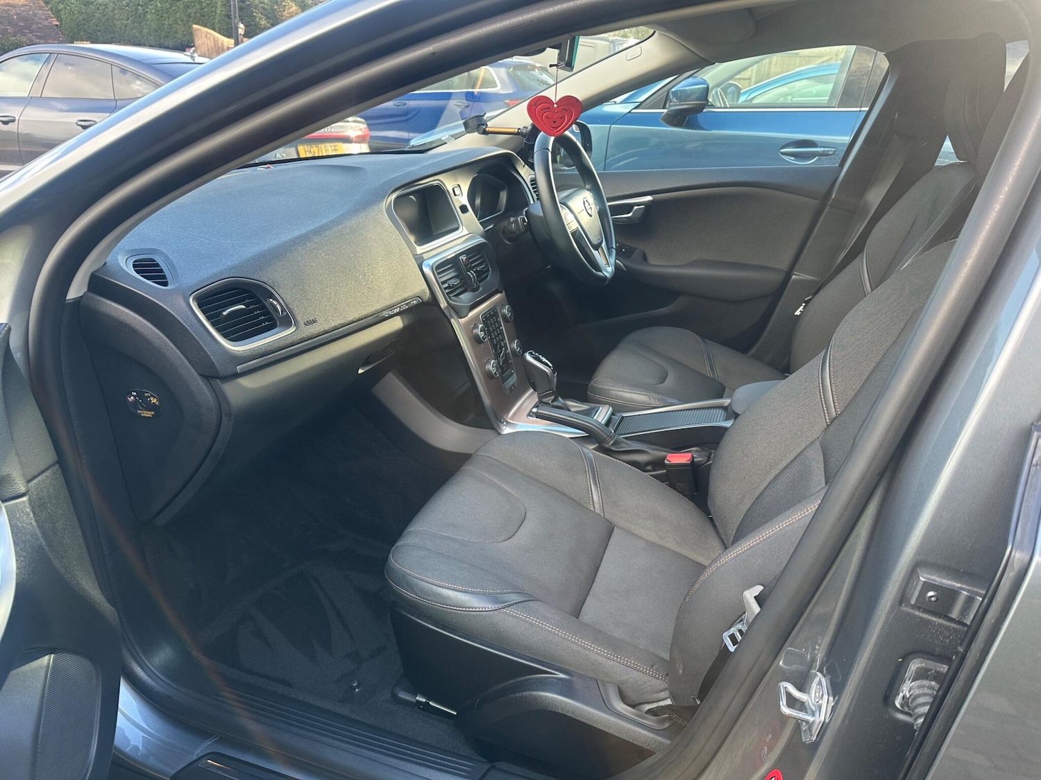 Used Volvo V40 Cross Country for sale - 77801969: Photo 9