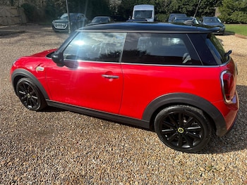 Used MINI Hatch 2021 for sale - 77801976: Photo