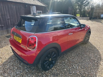 Used MINI Hatch 2021 for sale - 77801976: Photo