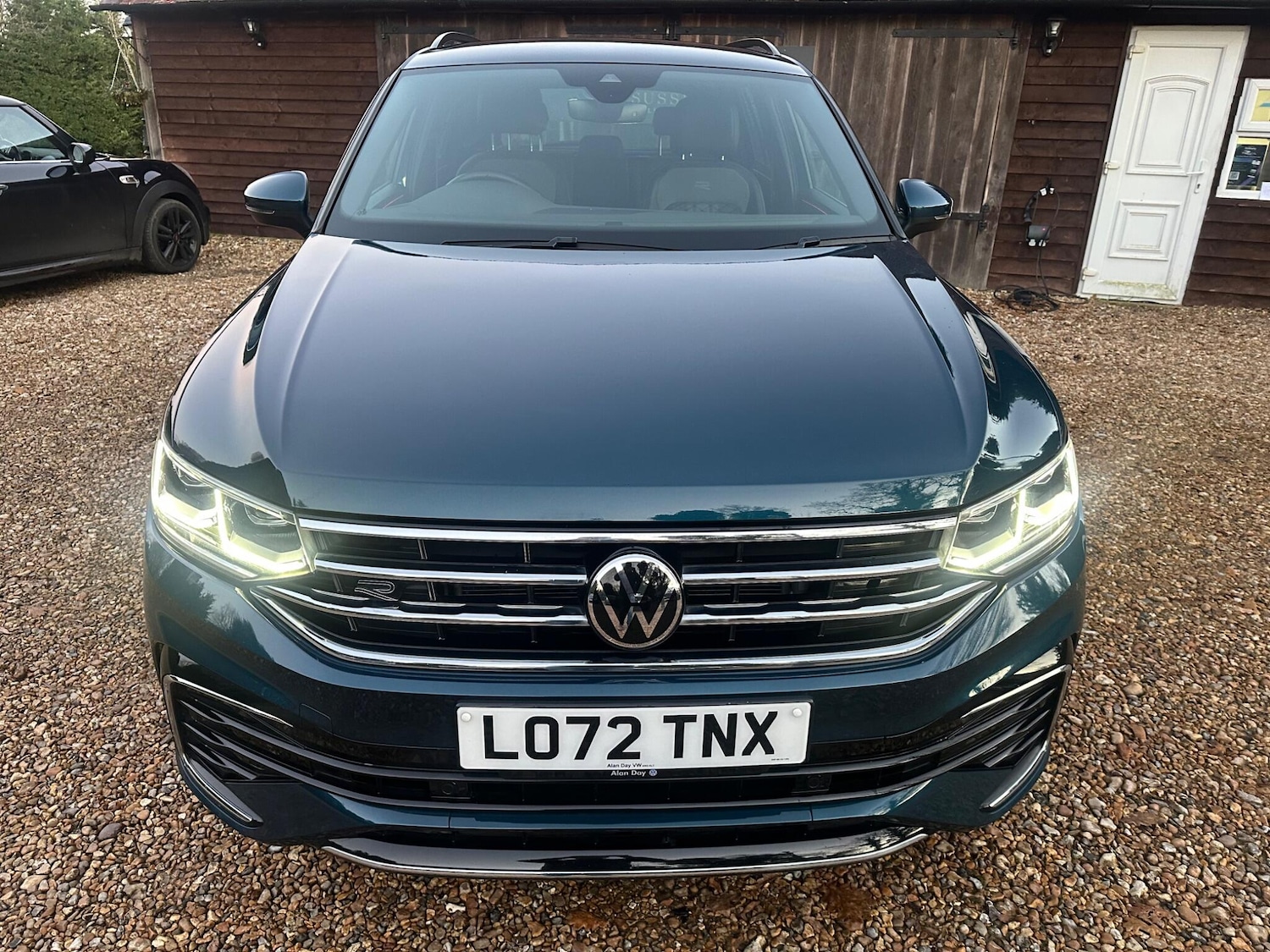 Used Volkswagen Tiguan 2023 for sale - 77801965: Photo 2