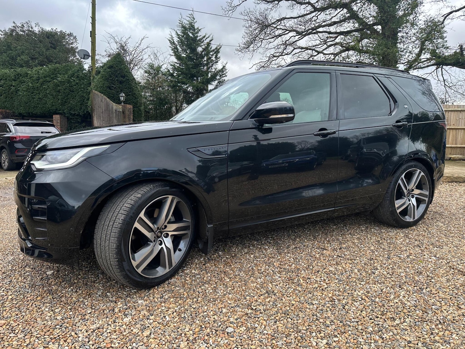 Used Land Rover Discovery 2022 for sale - 77801959: Photo 2