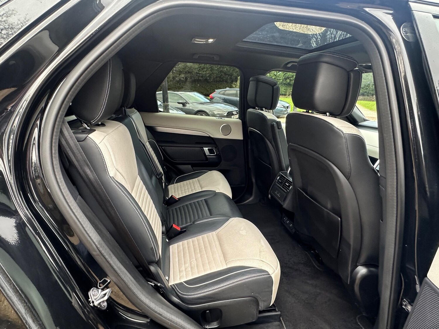 Used Land Rover Discovery 2022 for sale - 77801959: Photo 26