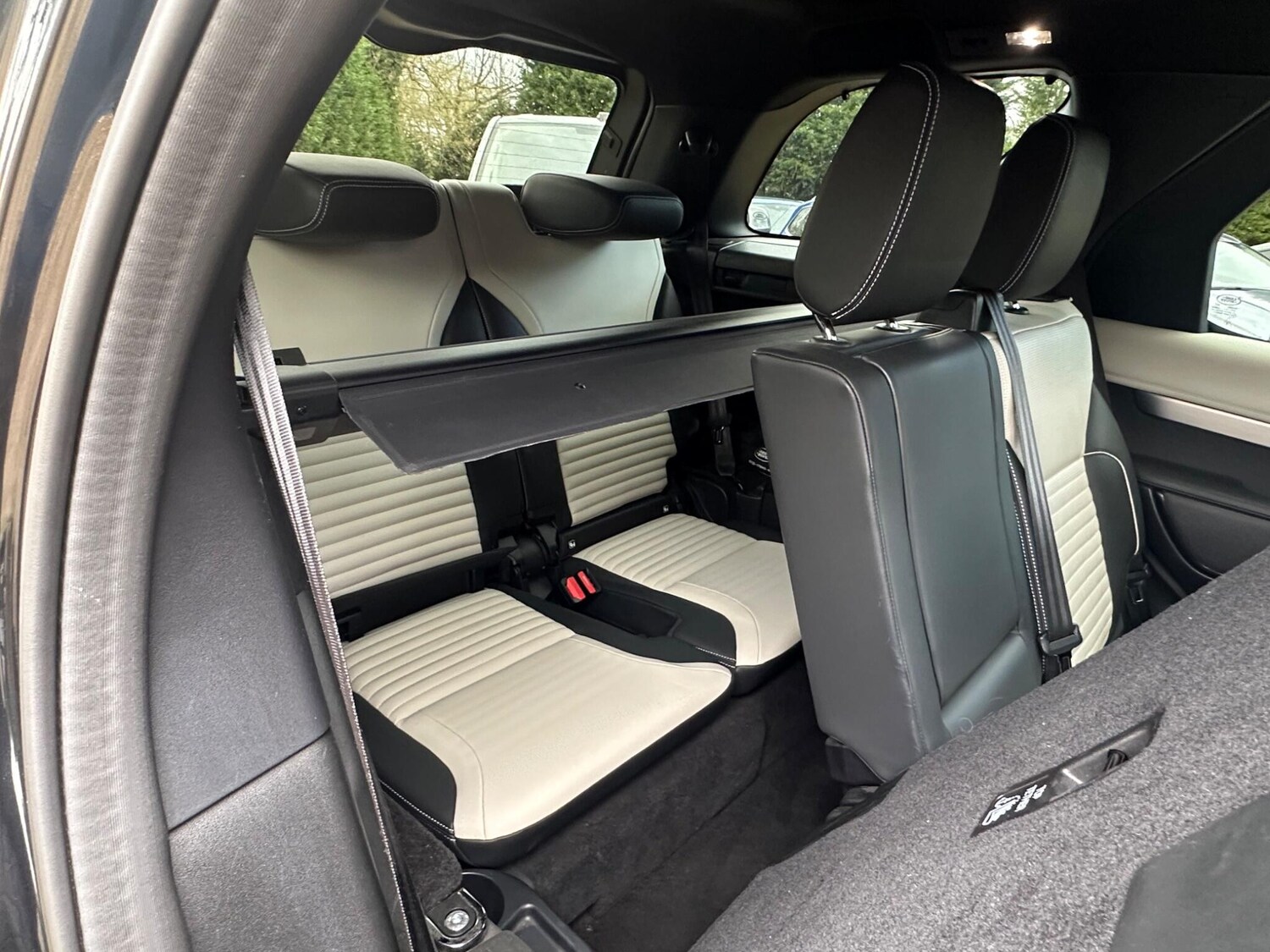 Used Land Rover Discovery 2022 for sale - 77801959: Photo 27