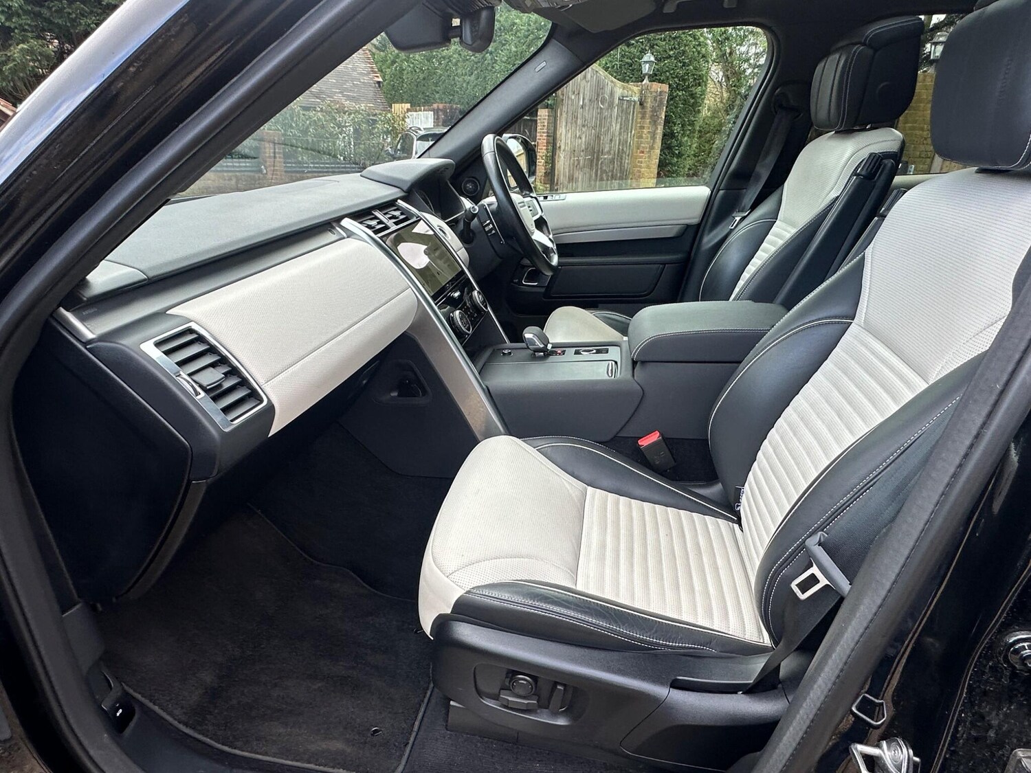 Used Land Rover Discovery 2022 for sale - 77801959: Photo 29