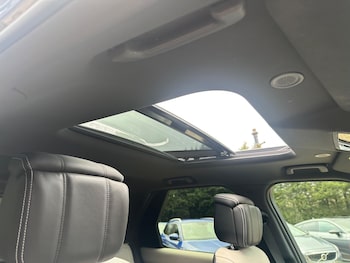 Used Land Rover Discovery 2022 for sale - 77801959: Photo