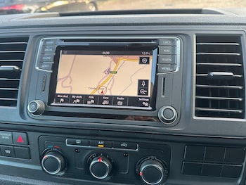 Used Volkswagen Transporter 2016 for sale - 77805002: Photo