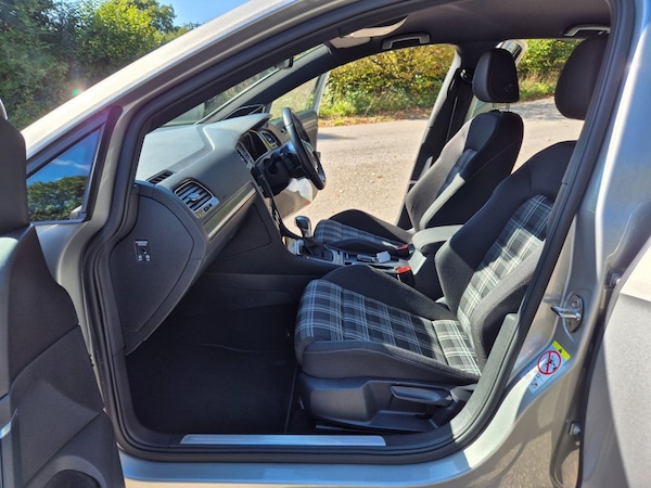 Used Volkswagen Golf 2019 for sale - 76009306: Photo 14