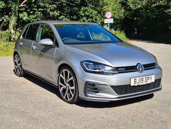 Volkswagen - Golf