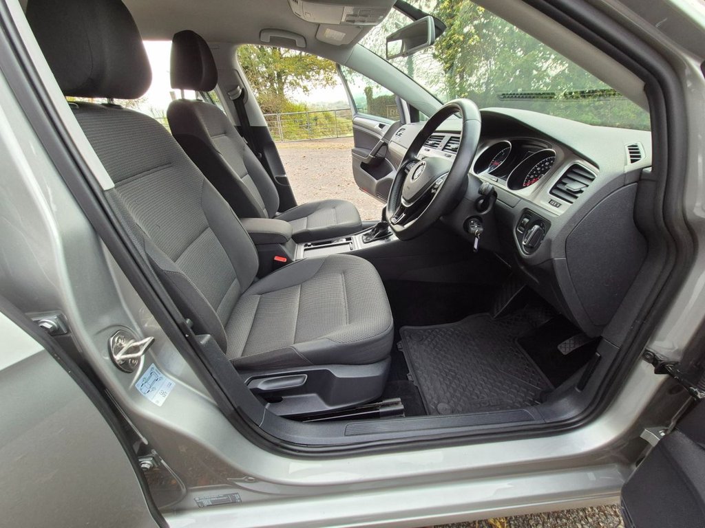 Used Volkswagen Golf 2014 for sale - 76350650: Photo 7