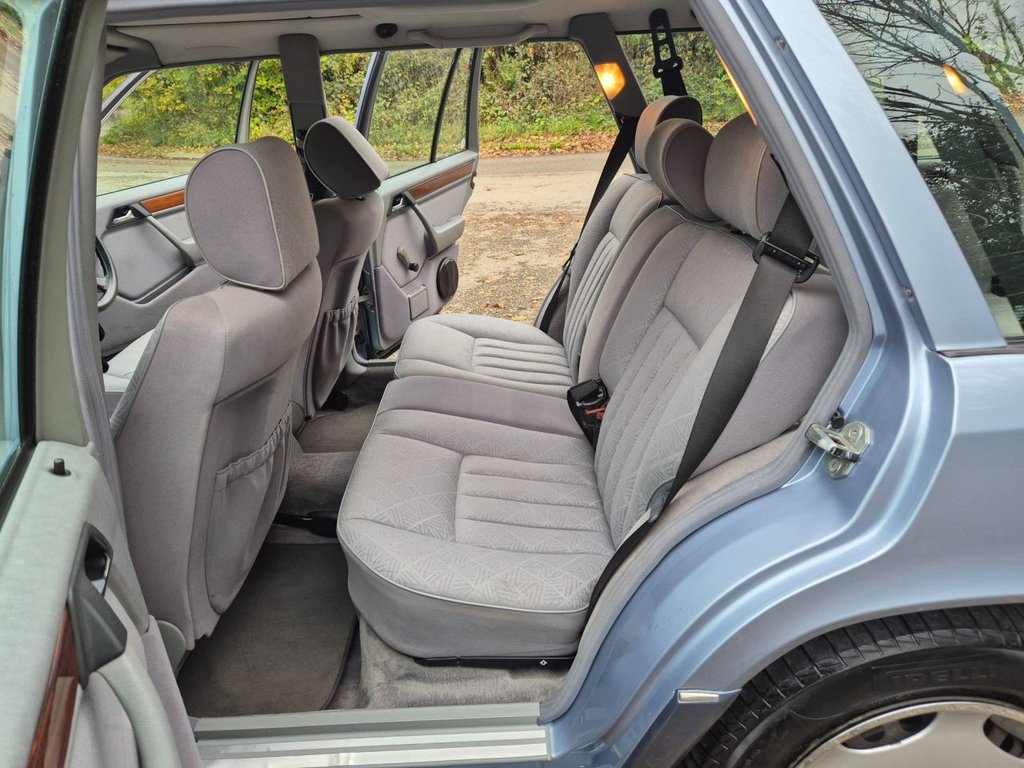 Used Mercedes-Benz E Class 1994 for sale - 76350652: Photo 12