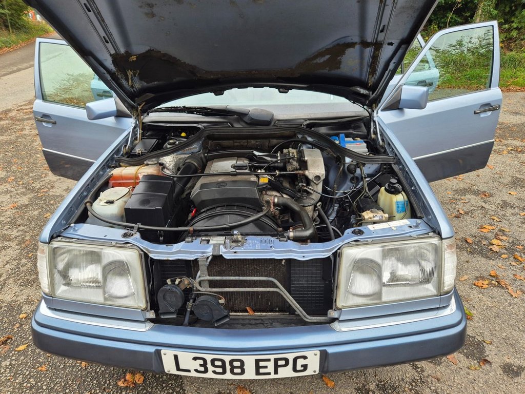 Used Mercedes-Benz E Class 1994 for sale - 76350652: Photo 14