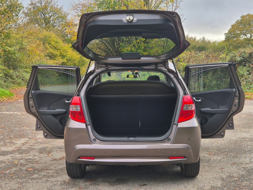 Used Honda Jazz 2013 for sale - 76434409: Photo 11