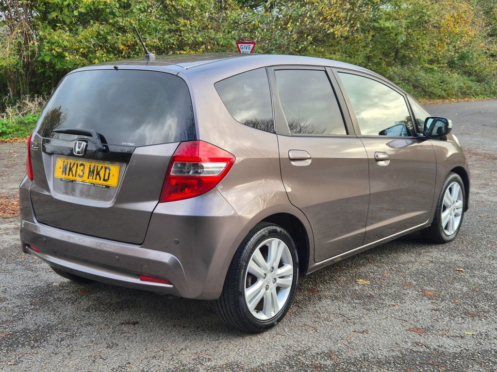 Used Honda Jazz 2013 for sale - 76434409: Photo 5