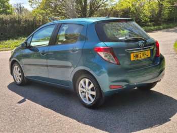 Used Toyota Yaris 2012 for sale - 74512074: Photo