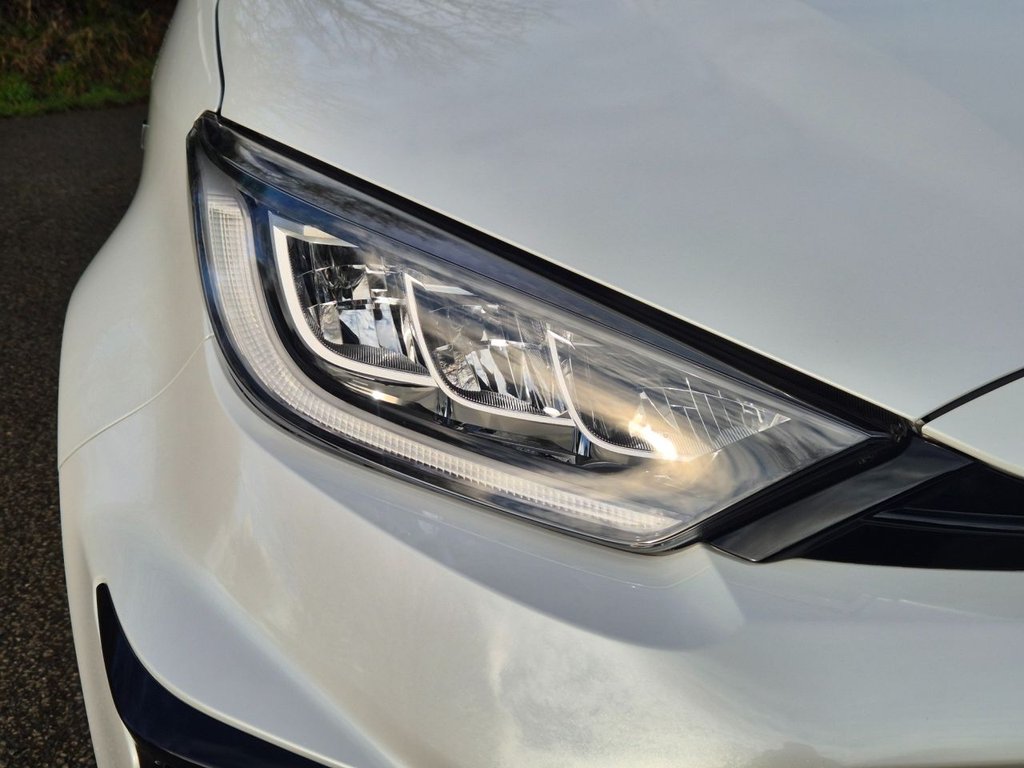 Used Toyota Yaris 2021 for sale - 77904627: Photo 48