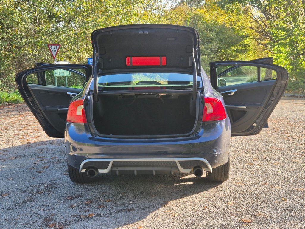 Used Volvo S60 2011 for sale - 76356520: Photo 10