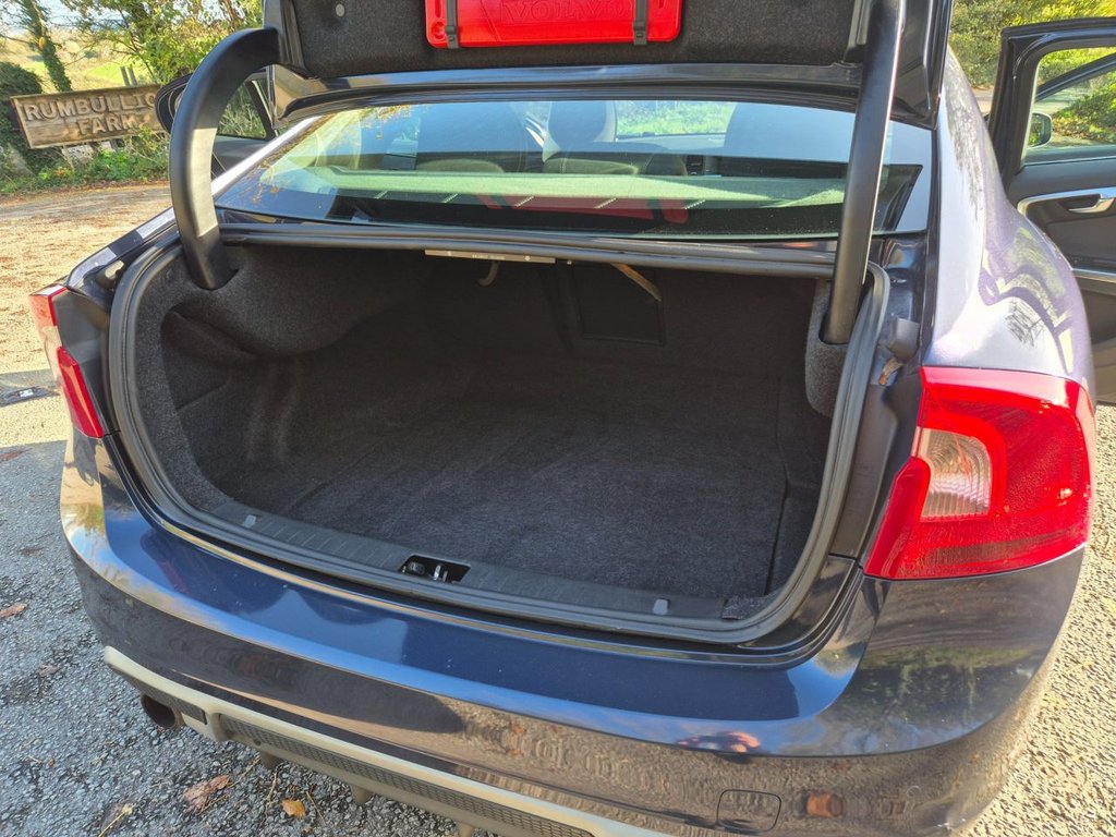 Used Volvo S60 2011 for sale - 76356520: Photo 11