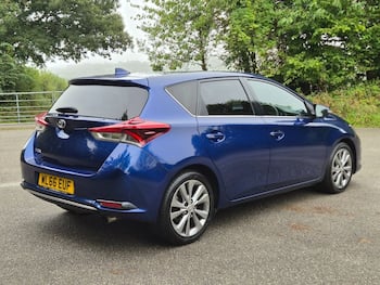 Used Toyota Auris 2017 for sale - 79842873: Photo