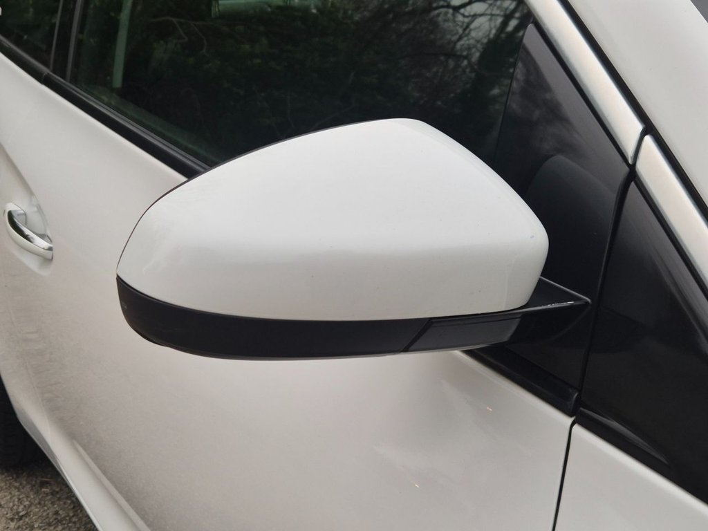 Used Vauxhall ADAM 2014 for sale - 77422698: Photo 34