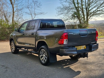 Used Toyota Hilux 2020 for sale - 77935988: Photo