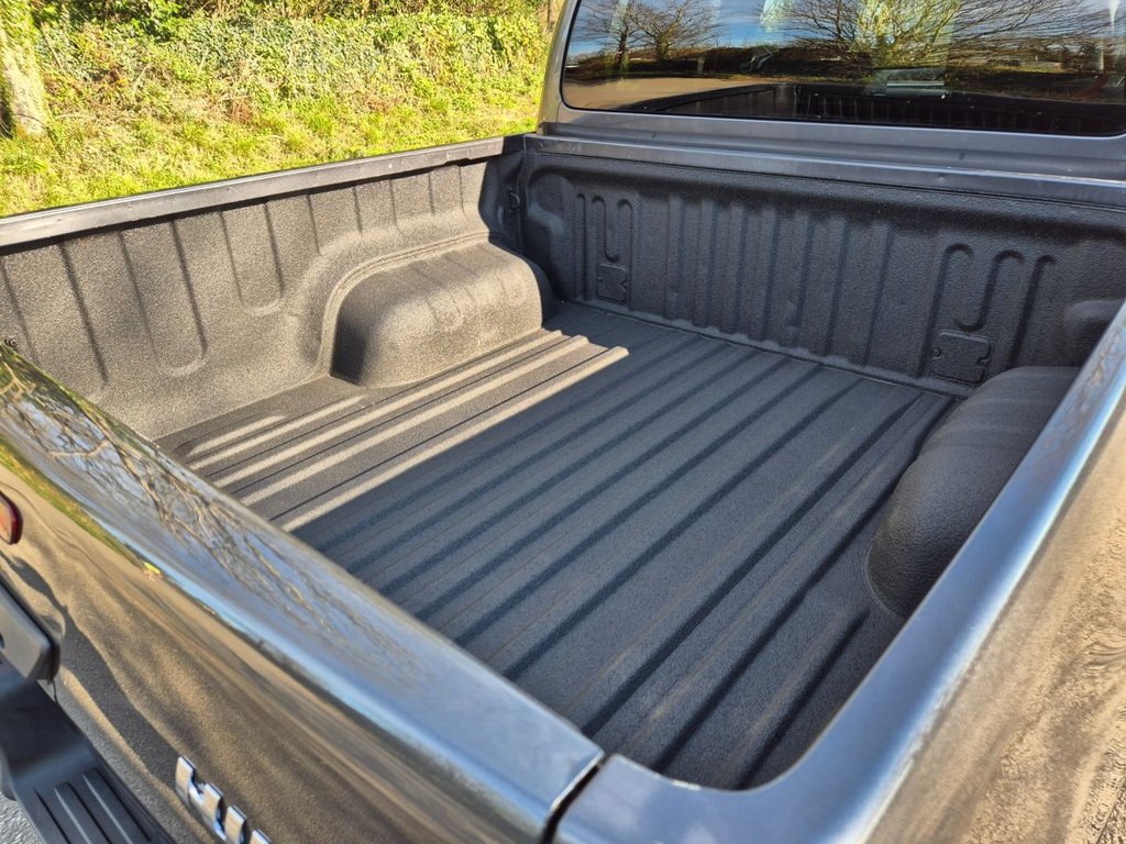 Used Toyota Hilux 2020 for sale - 77935988: Photo 47