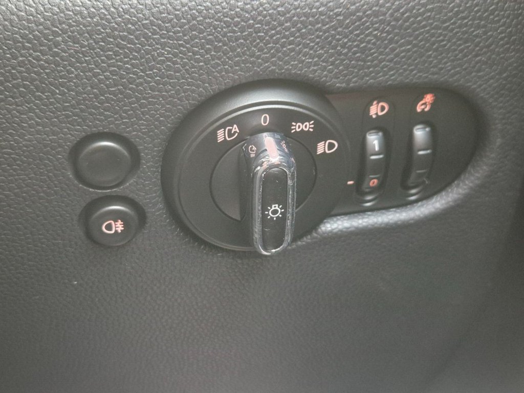 Used MINI Hatch 2021 for sale - 77849535: Photo 33