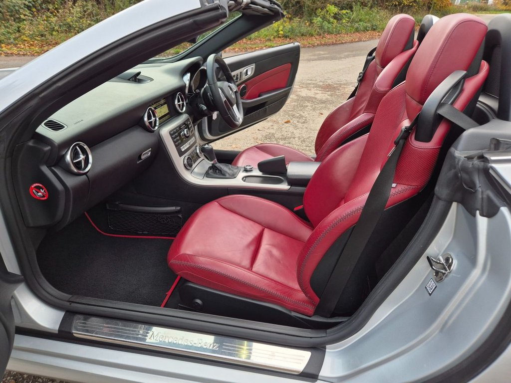 Used Mercedes-Benz SLK 2012 for sale - 76509999: Photo 11