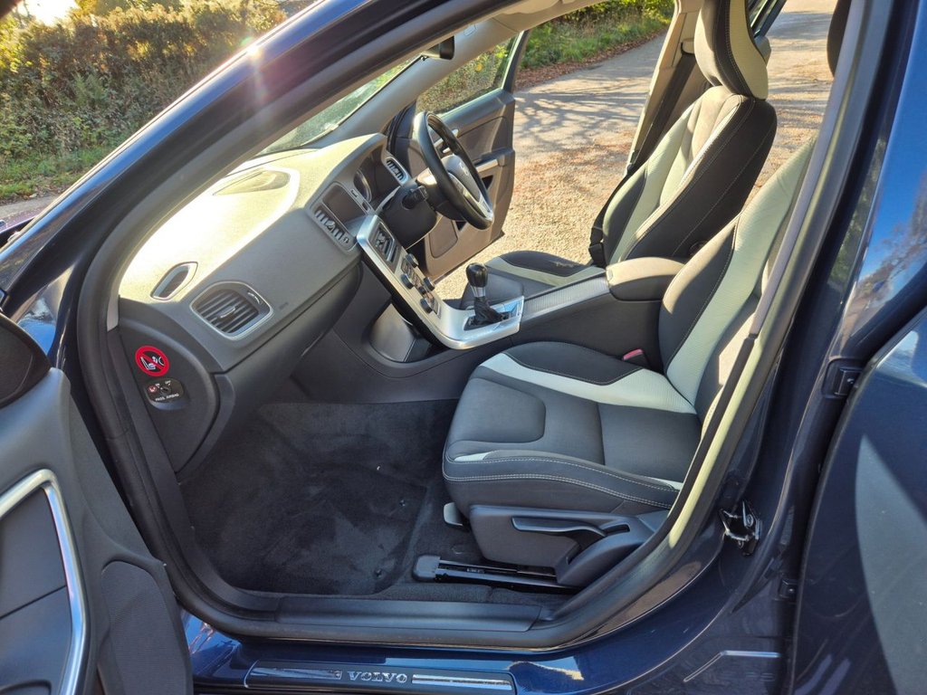 Used Volvo S60 2011 for sale - 76496260: Photo 13