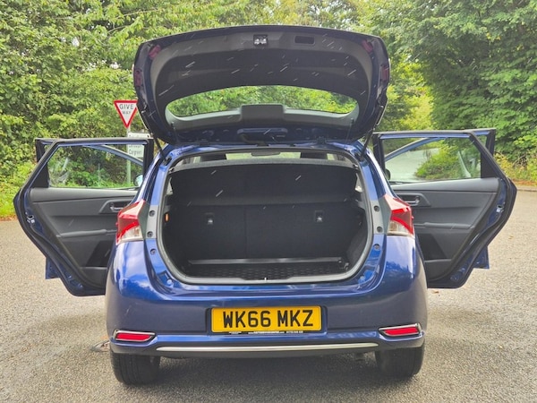 Used Toyota Auris 2016 for sale - 76256144: Photo 11