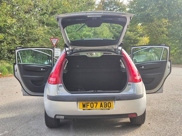 Used Citroen C4 2007 for sale - 76210857: Photo 10