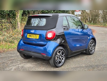 Used smart fortwo 2018 for sale - 75613000: Photo