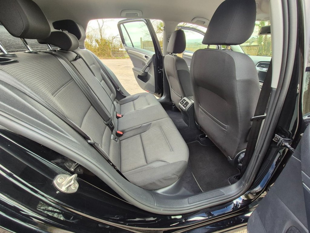 Used Volkswagen Golf 2016 for sale - 77654609: Photo 11