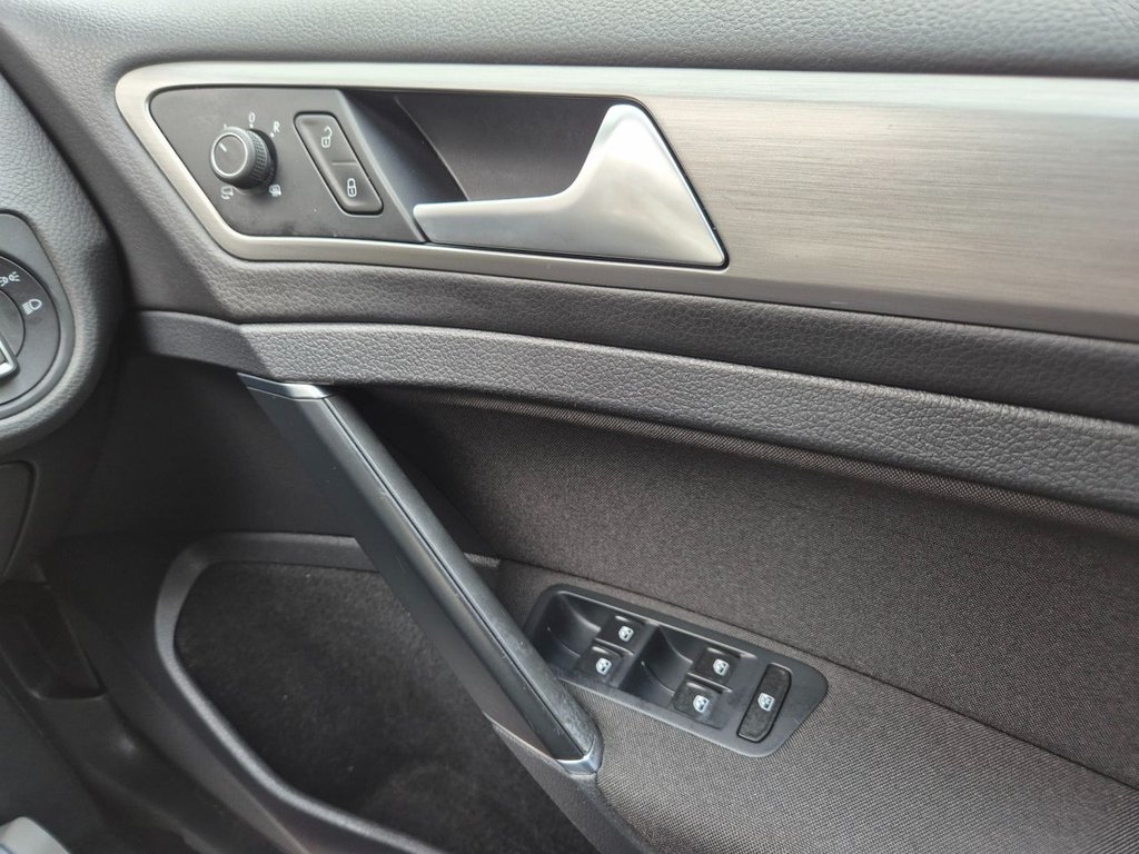 Used Volkswagen Golf 2016 for sale - 77654609: Photo 32
