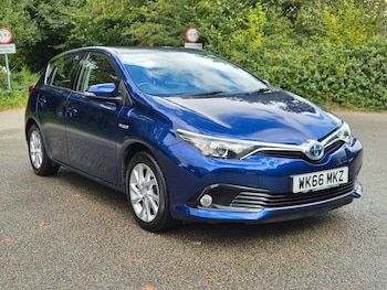 2016 (66) - 1.8 VVT-h Icon Hatchback 5dr Petrol Hybrid CVT Euro 6 (s/s) (136 ps)