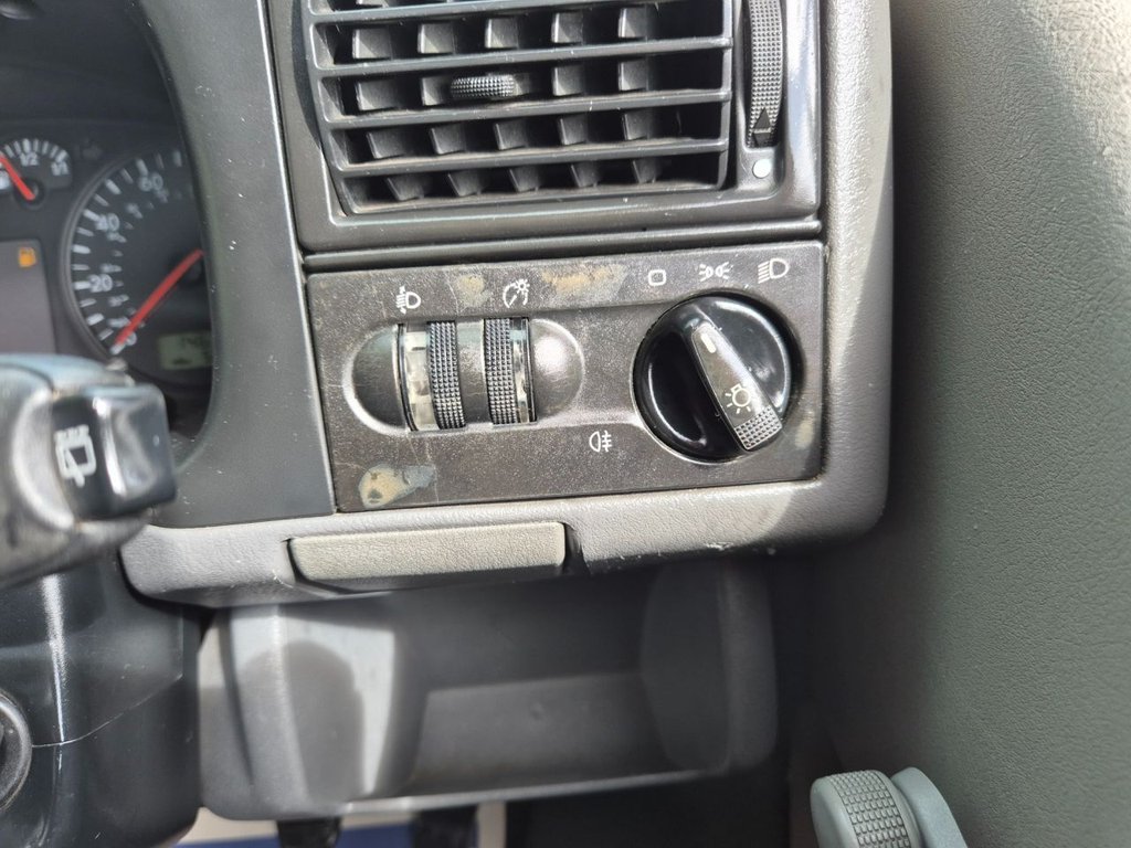 Used Volkswagen Transporter 1999 for sale - 77952309: Photo 24