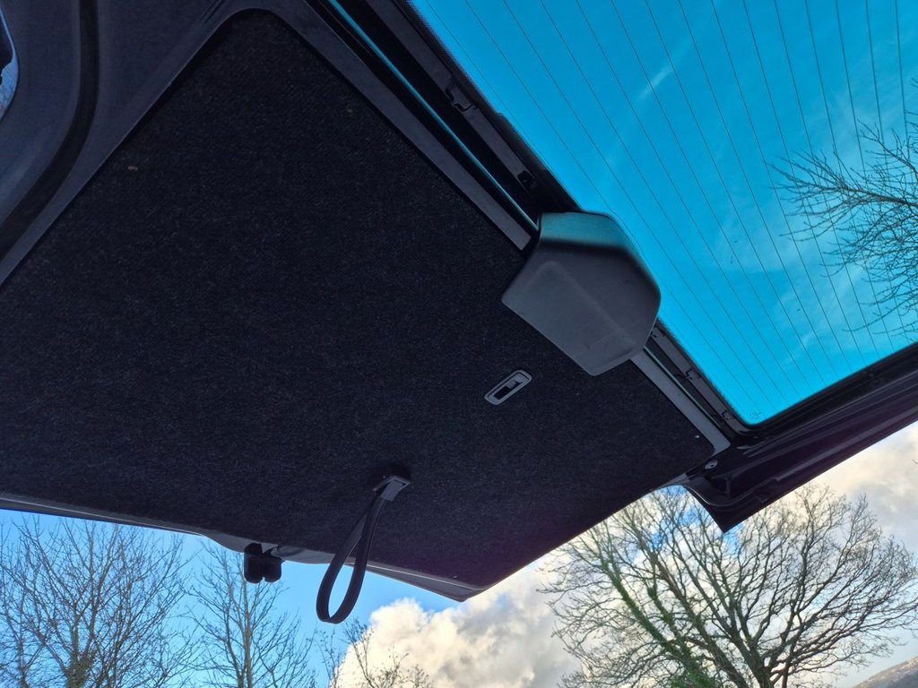 Used Volkswagen Transporter 2016 for sale - 77608717: Photo 40