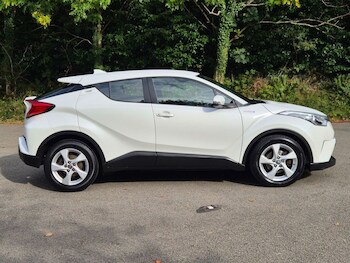 Used Toyota C-HR 2017 for sale - 75716478: Photo