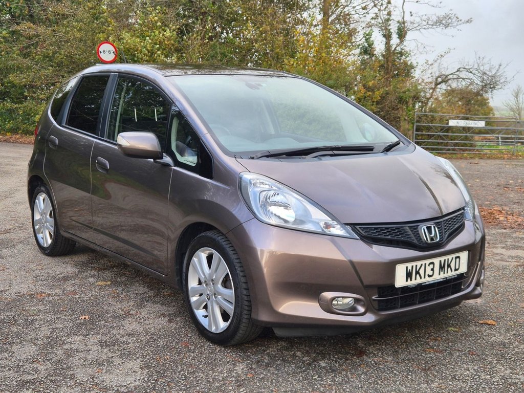 Used Honda Jazz 2013 for sale - 76546733: Photo 1